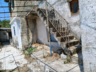 Μονοκατοικία, 80τ. μ.