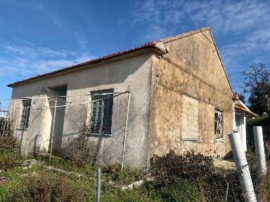 Μονοκατοικία, 70τ. μ.