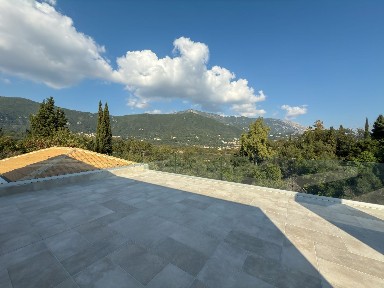 Μονοκατοικία, 200τ. μ.