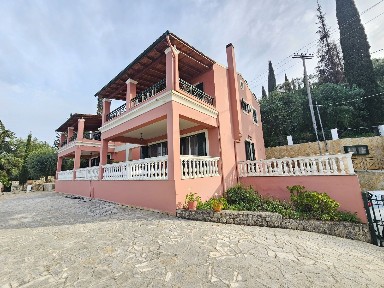 Μονοκατοικία, 200τ. μ.