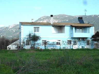 Μονοκατοικία, 330τ. μ.