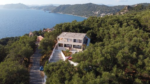 Μονοκατοικία, 180τ. μ.