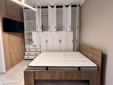 Στρατώνες, Καλαμάτα (Μεσσηνία), Κυναιγείρου 10 24133