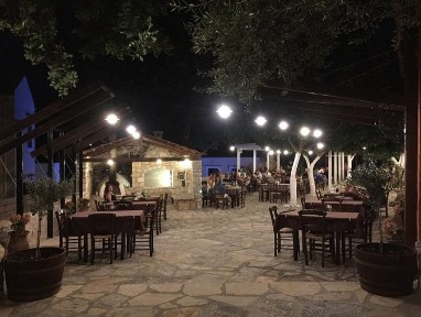 Κατάστημα, 140τ. μ.