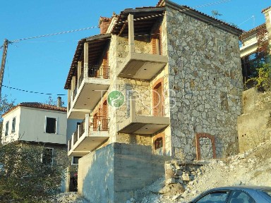Συγκρότημα διαμερισμάτων, 280τ. μ.