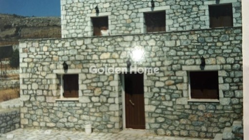 Κτίριο, 160τ. μ.