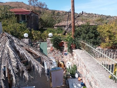 Μονοκατοικία, 60τ. μ.