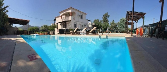 Συγκρότημα διαμερισμάτων, 271τ. μ.