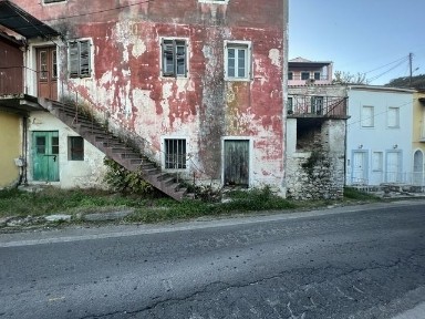 Κτίριο, 200τ. μ.