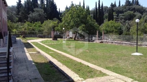 Συγκρότημα διαμερισμάτων, 400τ. μ.