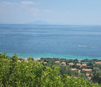 Συγκρότημα διαμερισμάτων, 210τ. μ.