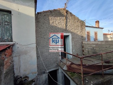 Μονοκατοικία, 71τ. μ.
