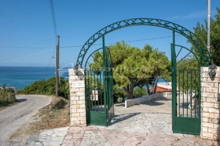 Βίλα, 250τ. μ.