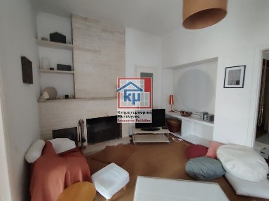 Συγκρότημα διαμερισμάτων, 285τ. μ.