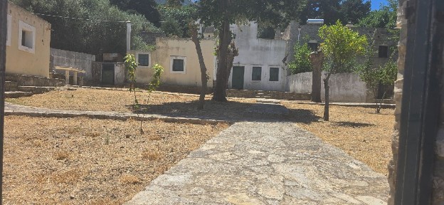 Μονοκατοικία, 83τ. μ.