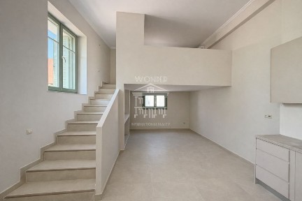 Γραφείο, 245τ. μ.
