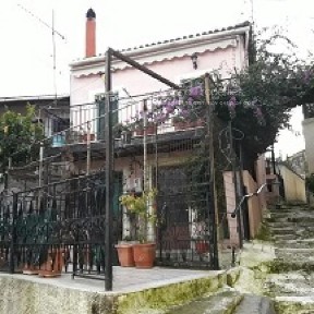 Μεζονέτα, 100τ. μ.