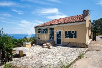 Βλαχοπουλάτικα - Μπογδανάτικα, Παξοί (Ν. Κέρκυρας), Μαγαζιά, Κουρταίικα