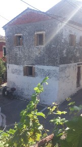 Κτίριο, 80τ. μ.