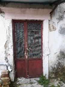 Συγκρότημα διαμερισμάτων, 100τ. μ.