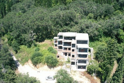 Συγκρότημα διαμερισμάτων, 550τ. μ.