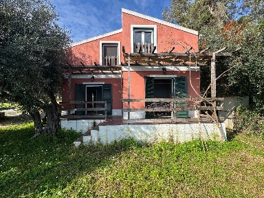 Συγκρότημα διαμερισμάτων, 400τ. μ.