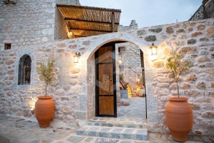 Λοιπές κατηγορίες, 128τ. μ.