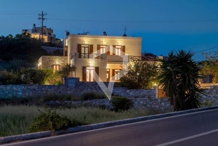 Μονοκατοικία, 220τ. μ.