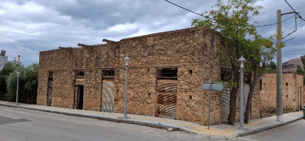 Κτίριο, 185τ. μ.