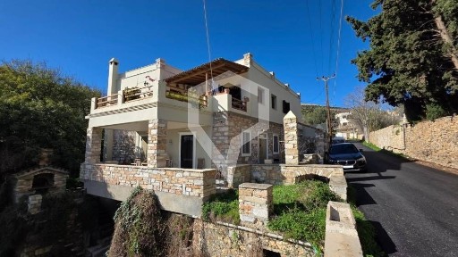 Μονοκατοικία, 245τ. μ.