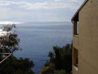 Συγκρότημα διαμερισμάτων, 200τ. μ.