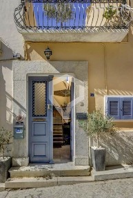 Μονοκατοικία, 380τ. μ.