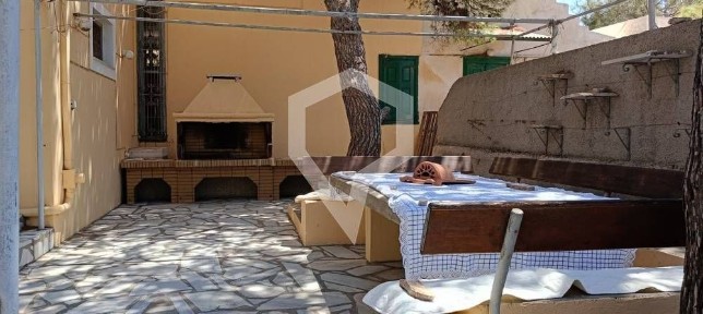 Μονοκατοικία, 200τ. μ.