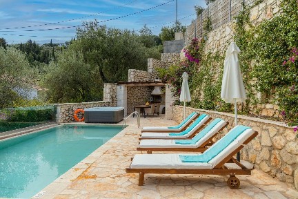 Κασσιόπη, Κέρκυρα (Ν. Κέρκυρας), Ep. Odos 17-Tzavrou-Sidariou, Kerkyra 49083