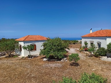 Συγκρότημα διαμερισμάτων, 302τ. μ.
