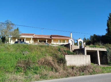 Συγκρότημα διαμερισμάτων, 215τ. μ.