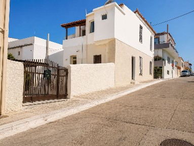 Κτίριο, 266τ. μ.
