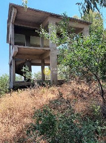 Κτίριο, 120τ. μ.