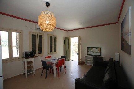 Χώρα, Άνδρος (Κυκλάδες), Λεωφόρος Βασιλέως Γεωργίου Β', 845 00 Άνδρος