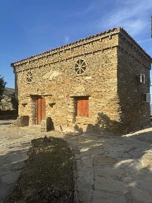 Μονοκατοικία, 90τ. μ.