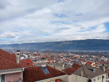 Συγκρότημα διαμερισμάτων, 330τ. μ.