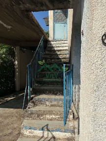 Κτίριο, 290τ. μ.