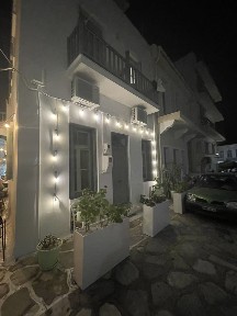 Χώρα, Τήνος (Κυκλάδες), Μητροπολίτου Χαλκίδος Γρηγορίου, Τήνος Ελλάδα, 84200