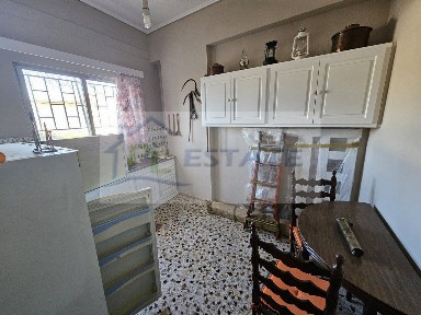 Κτίριο, 135τ. μ.