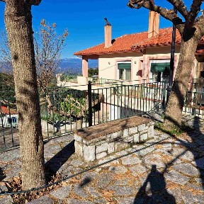 Μονοκατοικία, 250τ. μ.