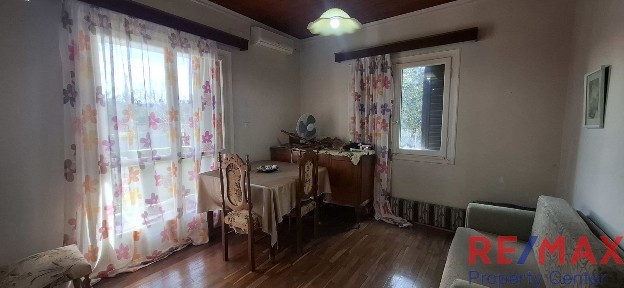 Μονοκατοικία, 65τ. μ.