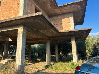 Μονοκατοικία, 105τ. μ.