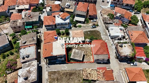 Μονοκατοικία, 46τ. μ.