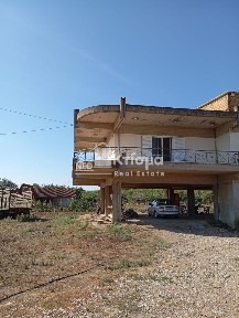 Μονοκατοικία, 311τ. μ.