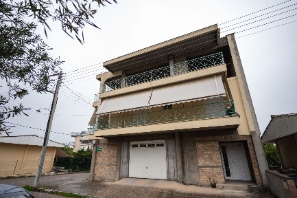 Κτίριο, 420τ. μ.